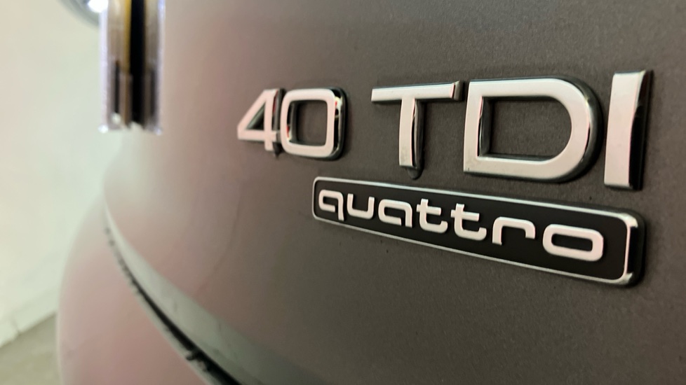 Audi Q5 40 TDI Quattro S Line 5dr S Tronic Diesel Estate - Image 27