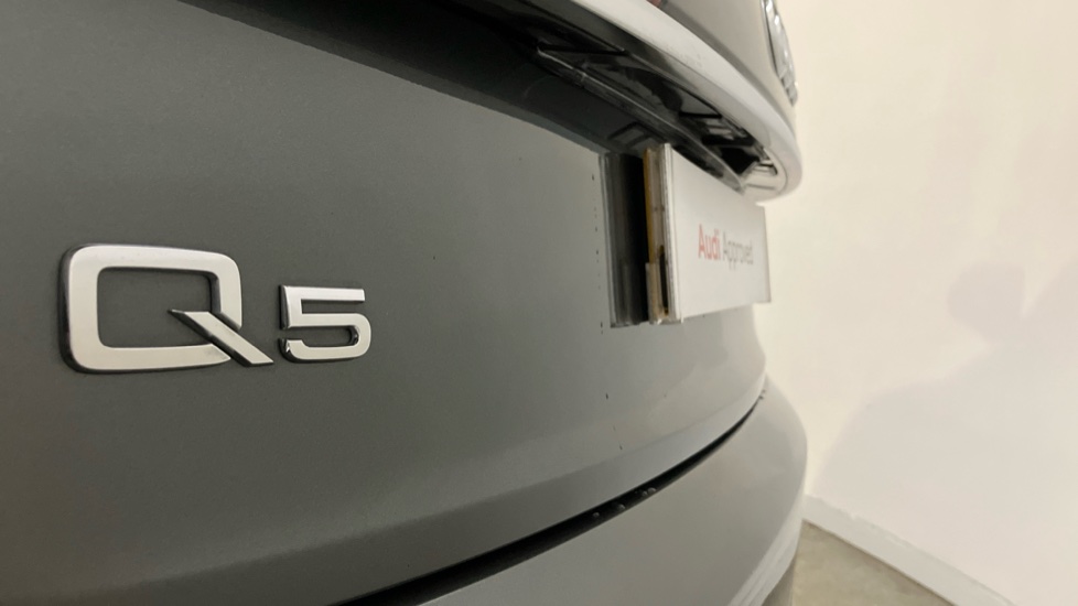 Audi Q5 40 TDI Quattro S Line 5dr S Tronic Diesel Estate - Image 30