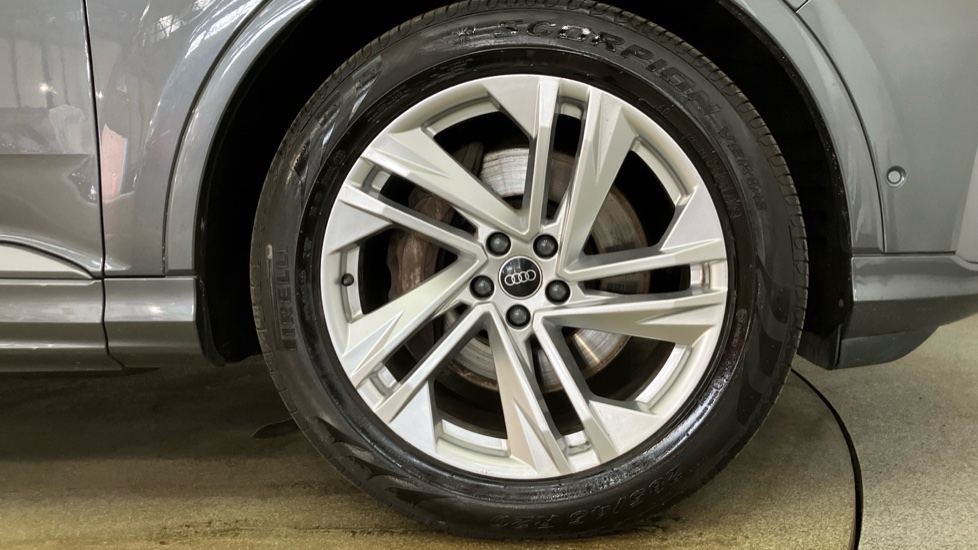 Audi Q7 50 TDI Quattro S Line 5dr Tiptronic Diesel Estate - Image 5