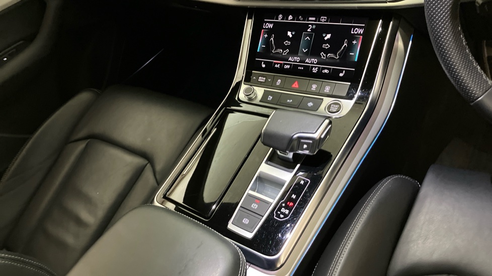 Audi Q7 50 TDI Quattro S Line 5dr Tiptronic Diesel Estate - Image 14
