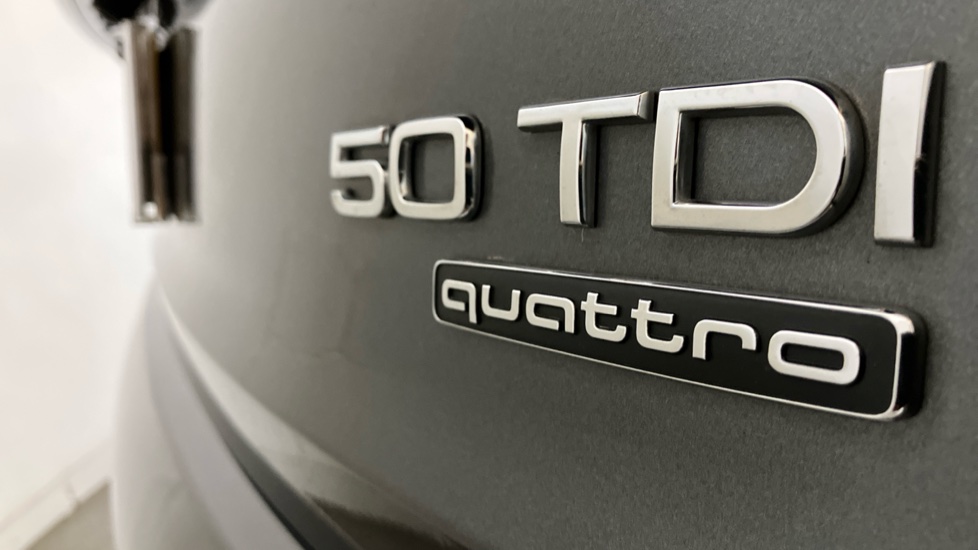 Audi Q7 50 TDI Quattro S Line 5dr Tiptronic Diesel Estate - Image 31