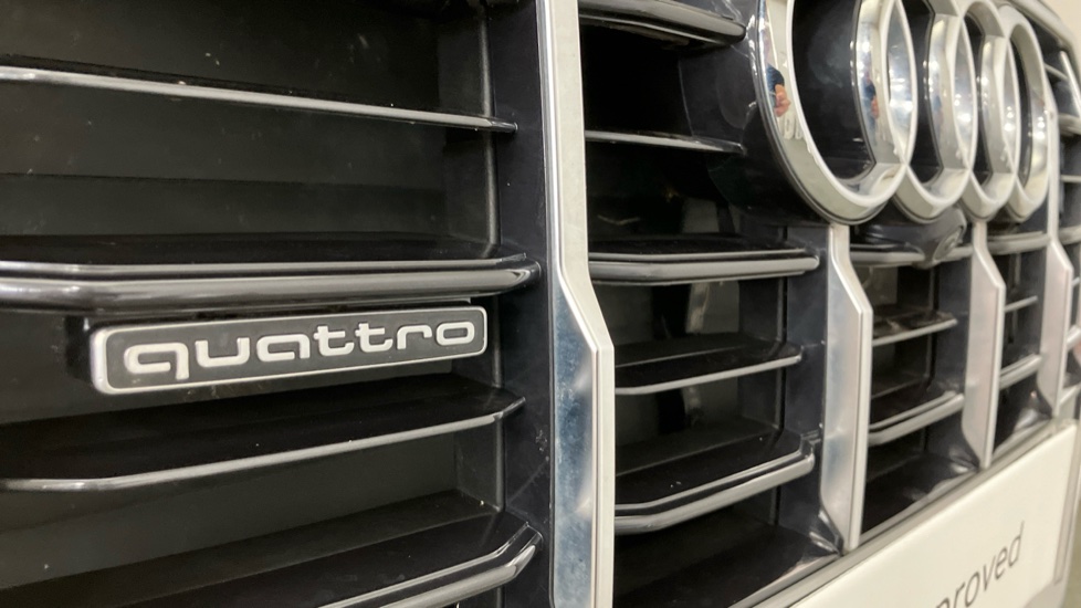 Audi Q7 50 TDI Quattro S Line 5dr Tiptronic Diesel Estate - Image 37