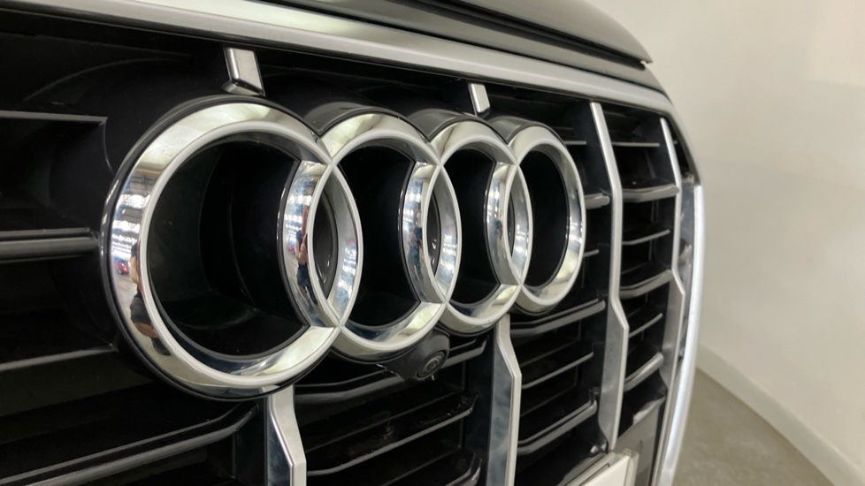 Audi Q7 50 TDI Quattro S Line 5dr Tiptronic Diesel Estate - Image 38