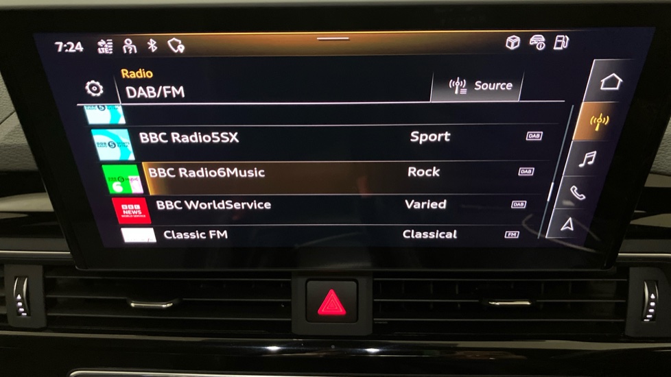 Audi A4 35 TFSI Black Edition 5dr S Tronic Petrol Estate - Image 31