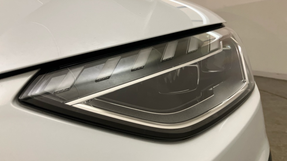 Audi A4 35 TFSI Black Edition 5dr S Tronic Petrol Estate - Image 41