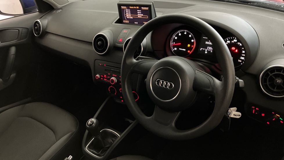 Audi A1 1.2 TFSI SE 5dr Petrol Hatchback - Image 6