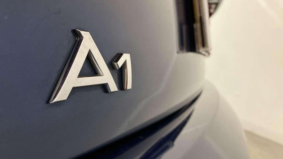 Audi A1 1.2 TFSI SE 5dr Petrol Hatchback - Image 27