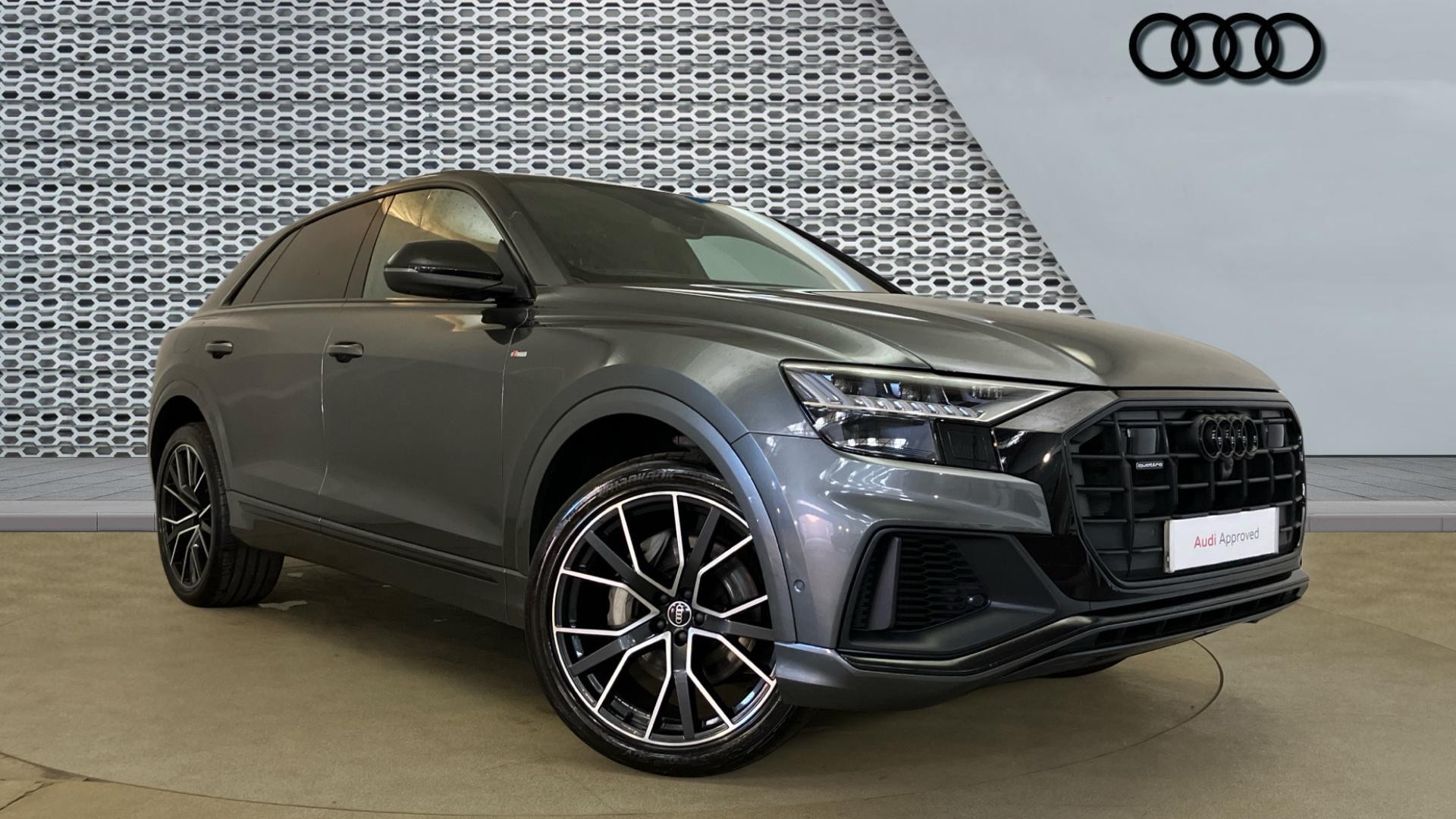 Audi Q8 listing photo