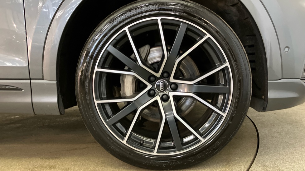 Audi Q8 55 TFSI Quattro Vorsprung 5dr Tiptronic Petrol Estate - Image 5