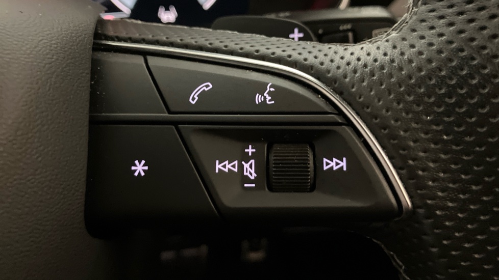 Audi Q8 55 TFSI Quattro Vorsprung 5dr Tiptronic Petrol Estate - Image 18