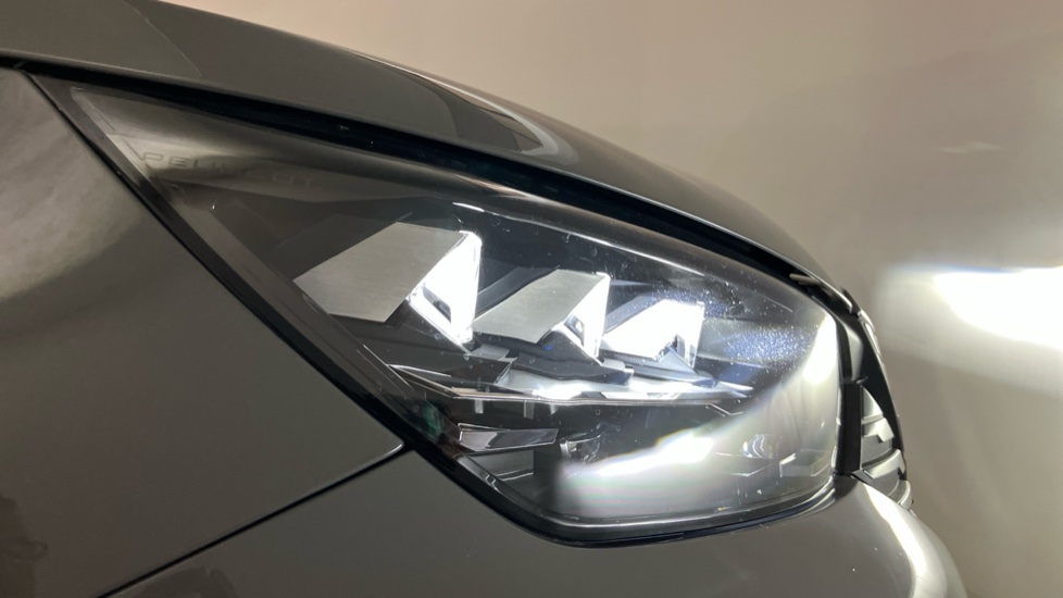 Peugeot 2008 1.2 PureTech 130 GT 5dr EAT8 Petrol Estate - Image 33