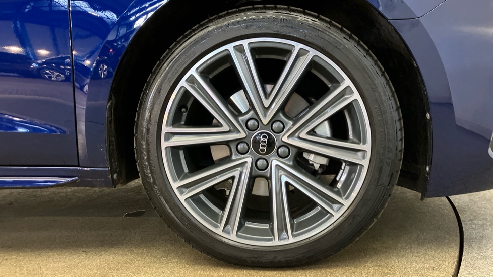 Audi A1 35 TFSI S Line 5dr S Tronic Petrol Hatchback - Image 5