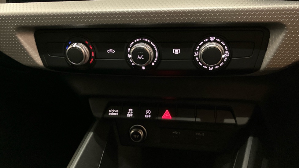 Audi A1 35 TFSI S Line 5dr S Tronic Petrol Hatchback - Image 13
