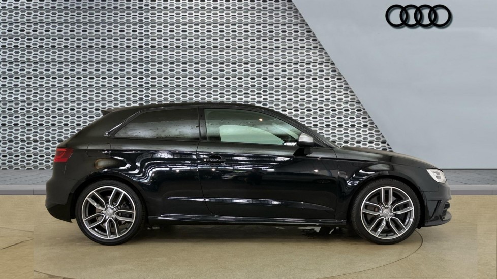 Audi A3 S3 TFSI Quattro 3dr S Tronic [Nav] Petrol Hatchback - Image 4