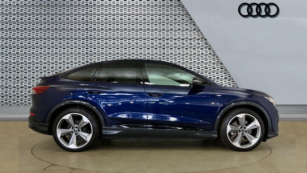 Audi Q4 e-tron 210kW 45 82kWh Black Edition 5dr Auto Electric Estate - Image 4