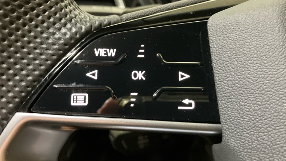 Audi Q4 e-tron 210kW 45 82kWh Black Edition 5dr Auto Electric Estate - Image 17