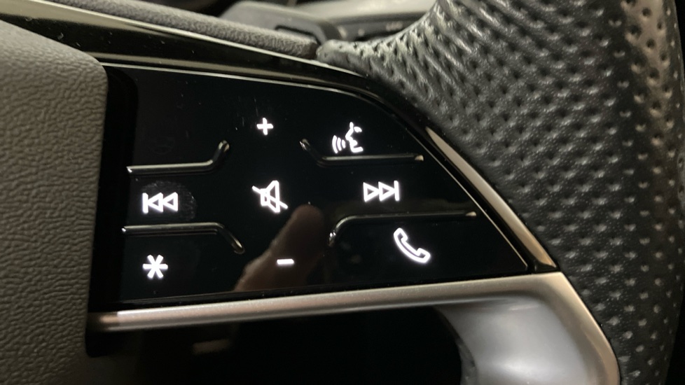 Audi Q4 e-tron 210kW 45 82kWh Black Edition 5dr Auto Electric Estate - Image 18