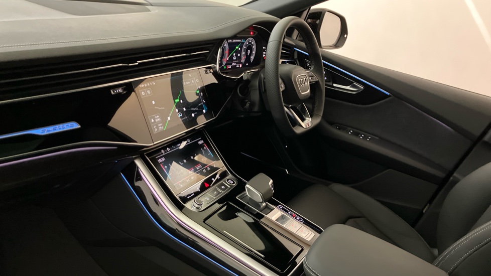 Audi Q8 3.0 TDI Quattro 286 Black Ed 5dr Tiptron Tech Pro Diesel Estate - Image 2