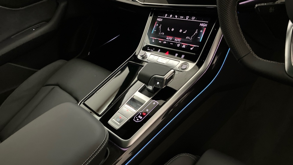 Audi Q8 3.0 TDI Quattro 286 Black Ed 5dr Tiptron Tech Pro Diesel Estate - Image 14