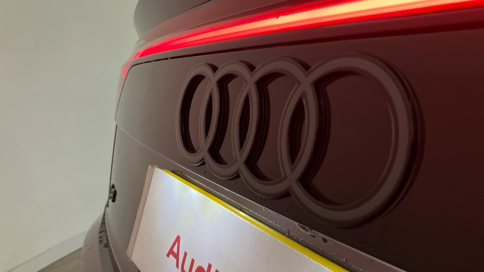 Audi Q8 3.0 TDI Quattro 286 Black Ed 5dr Tiptron Tech Pro Diesel Estate - Image 30