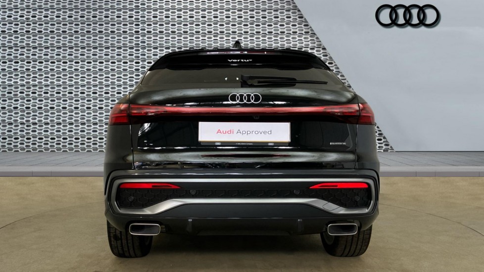 Audi Q5 2.0 TFSI e Quattro 299 S Line 5dr S Tronic Estate - Image 8