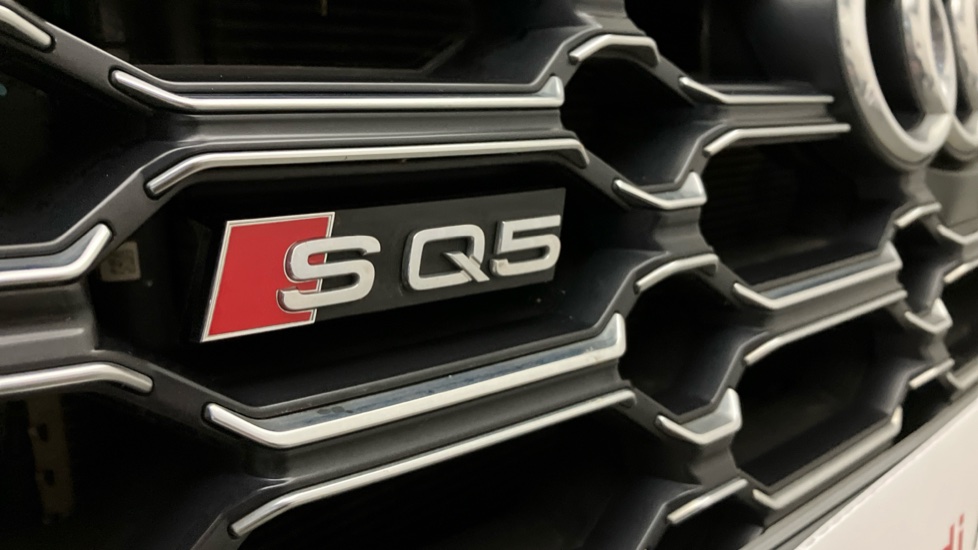 Audi Q5 SQ5 TDI Quattro 5dr Tiptronic Diesel Estate - Image 33