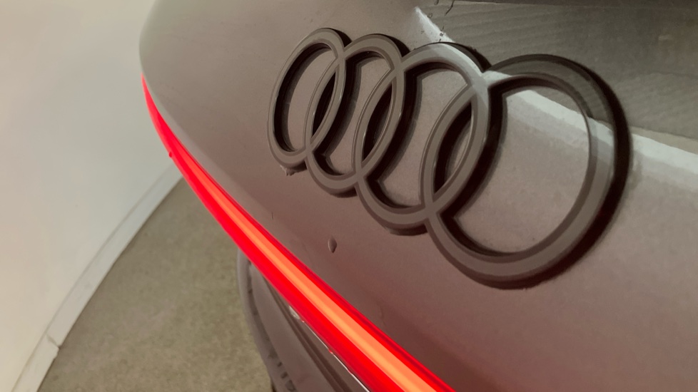 Audi Q6 185kW 83kWh Edition 1 5dr Auto Electric Hatchback - Image 33