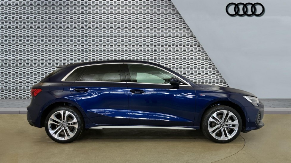 Audi A3 1.5 TFSI e 204 S Line 5dr S Tronic Hatchback - Image 4