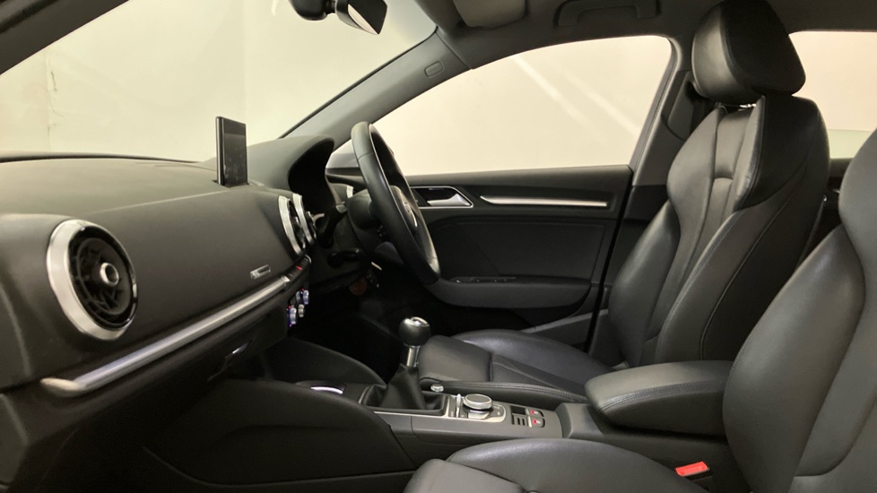 Audi A3 35 TFSI Sport 5dr Petrol Hatchback - Image 21
