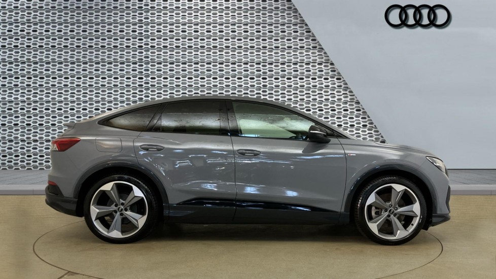 Audi Q4 e-tron 210kW 45 82kWh Black Edition 5dr Auto Electric Estate - Image 4