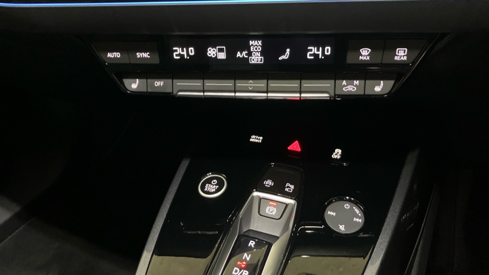 Audi Q4 e-tron 210kW 45 82kWh Black Edition 5dr Auto Electric Estate - Image 13
