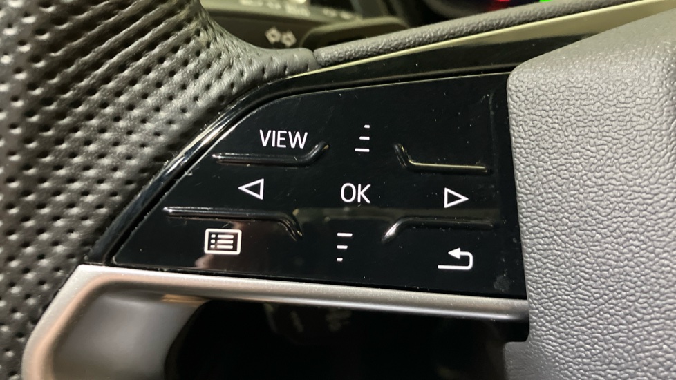 Audi Q4 e-tron 210kW 45 82kWh Black Edition 5dr Auto Electric Estate - Image 17