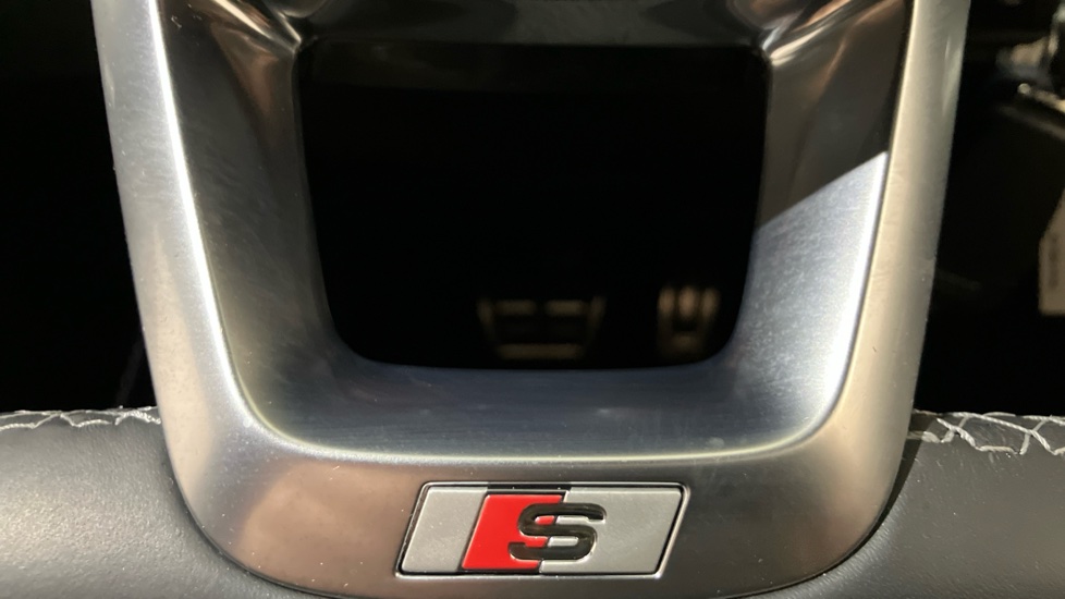 Audi Q3 35 TFSI Black Edition 5dr S Tronic [C+S Pack] Petrol Estate - Image 22