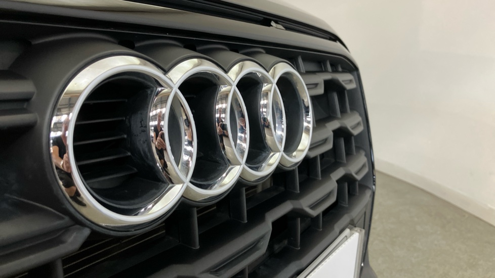 Audi Q2 35 TFSI Black Edition 5dr S Tronic Petrol Estate - Image 32