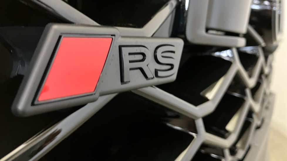 Audi RS Q8 TFSI 640 Quattro Perform Carbon Black 5dr Tiptron Petrol Estate - Image 42