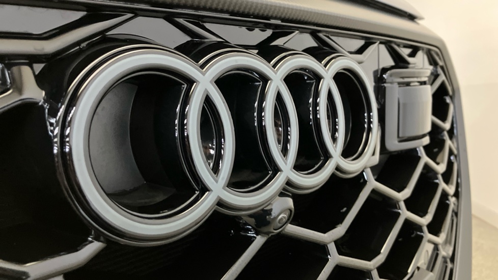 Audi RS Q8 TFSI 640 Quattro Perform Carbon Black 5dr Tiptron Petrol Estate - Image 43