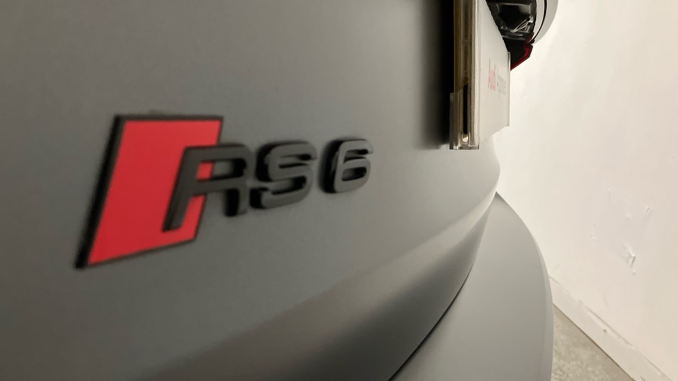 Audi RS6 RS 6 TFSI Quattro Performance 5dr Tiptronic Petrol Estate - Image 37