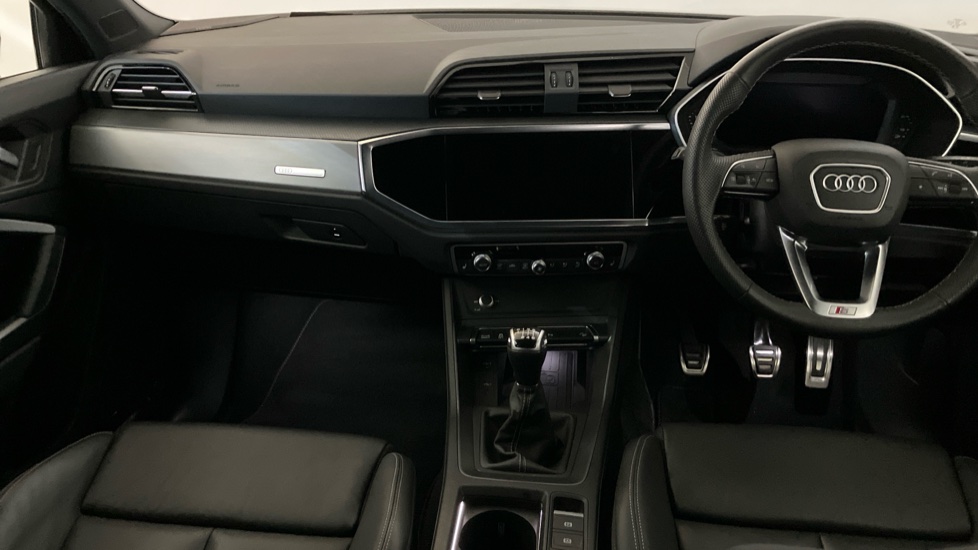 Audi Q3 35 TFSI S Line 5dr [Leather] Petrol Estate - Image 9