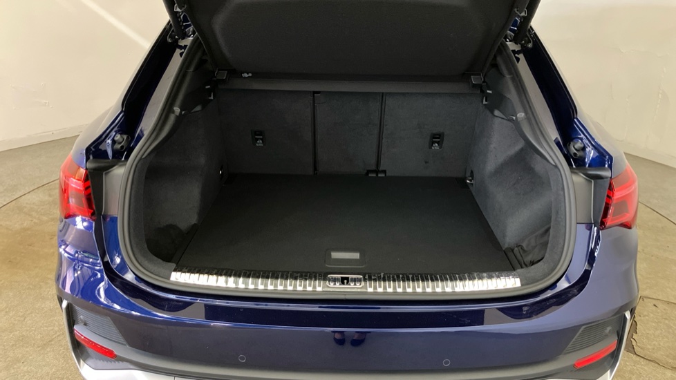Audi Q3 35 TFSI S Line 5dr [Leather] Petrol Estate - Image 20