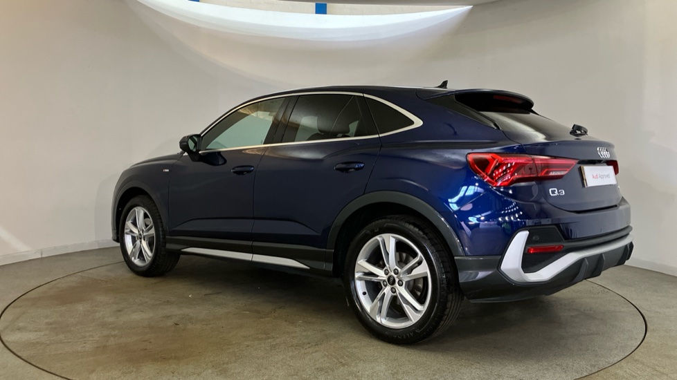 Audi Q3 35 TFSI S Line 5dr [Leather] Petrol Estate - Image 21