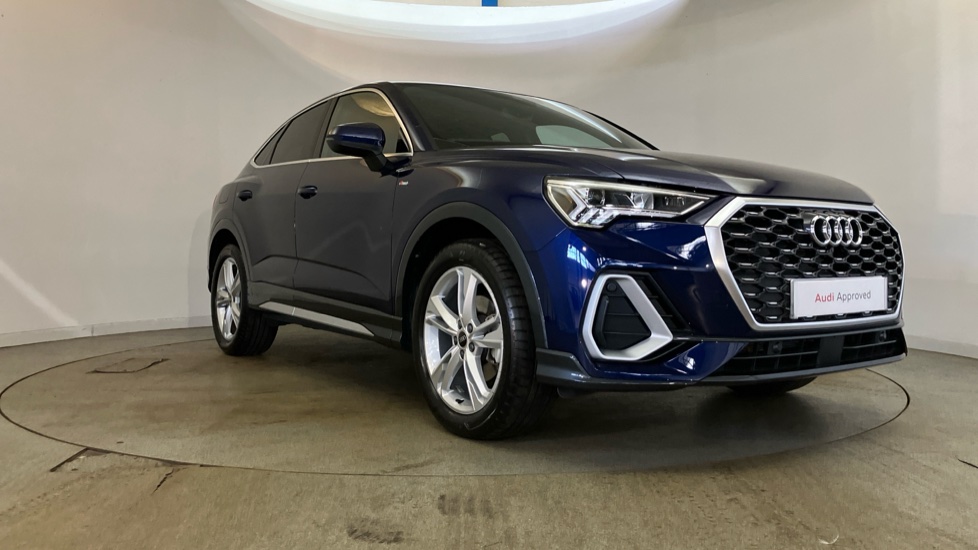 Audi Q3 35 TFSI S Line 5dr [Leather] Petrol Estate - Image 27