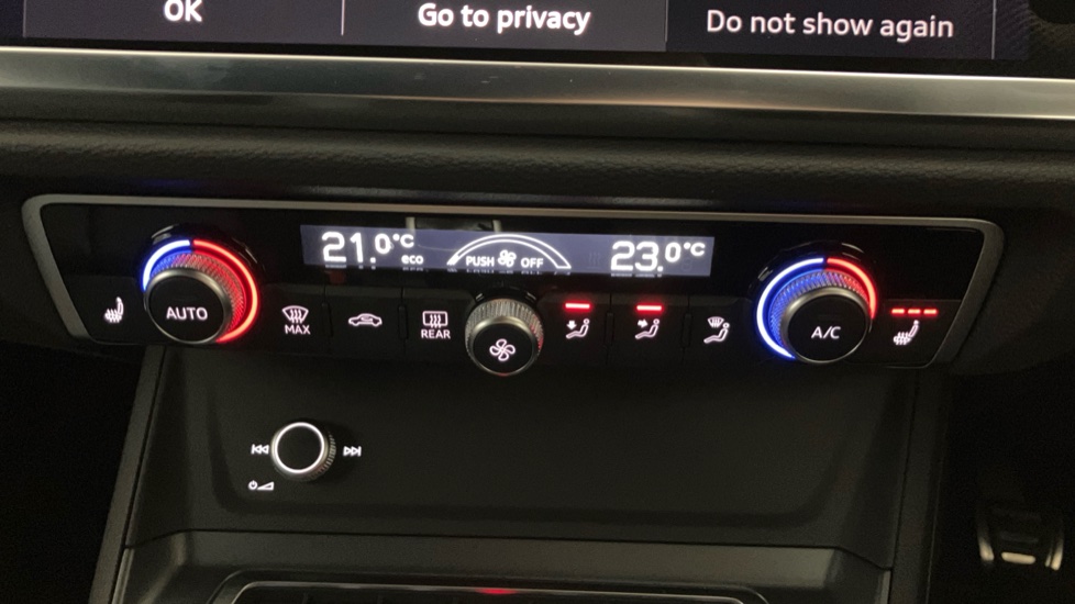 Audi Q3 35 TFSI S Line 5dr [Leather] Petrol Estate - Image 33