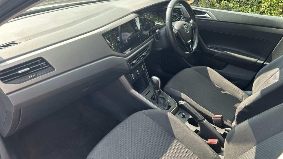 Volkswagen Polo 1.0 TSI 95 SE 5dr DSG Petrol Hatchback - Image 9