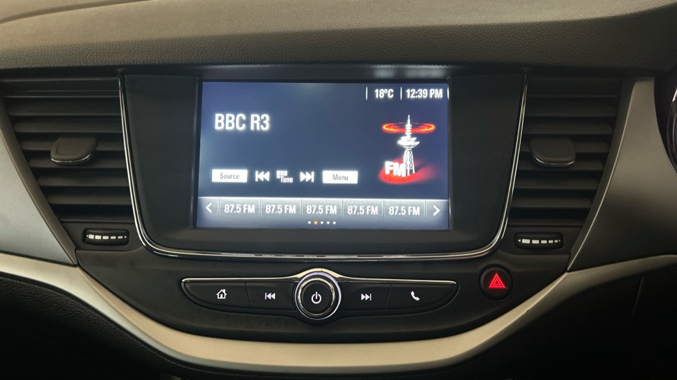 Vauxhall Astra 1.0T ecoTEC Tech Line Nav 5dr Petrol Estate - Image 12