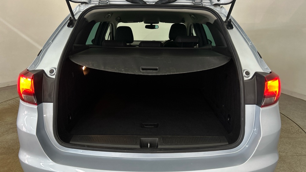 Vauxhall Astra 1.0T ecoTEC Tech Line Nav 5dr Petrol Estate - Image 30