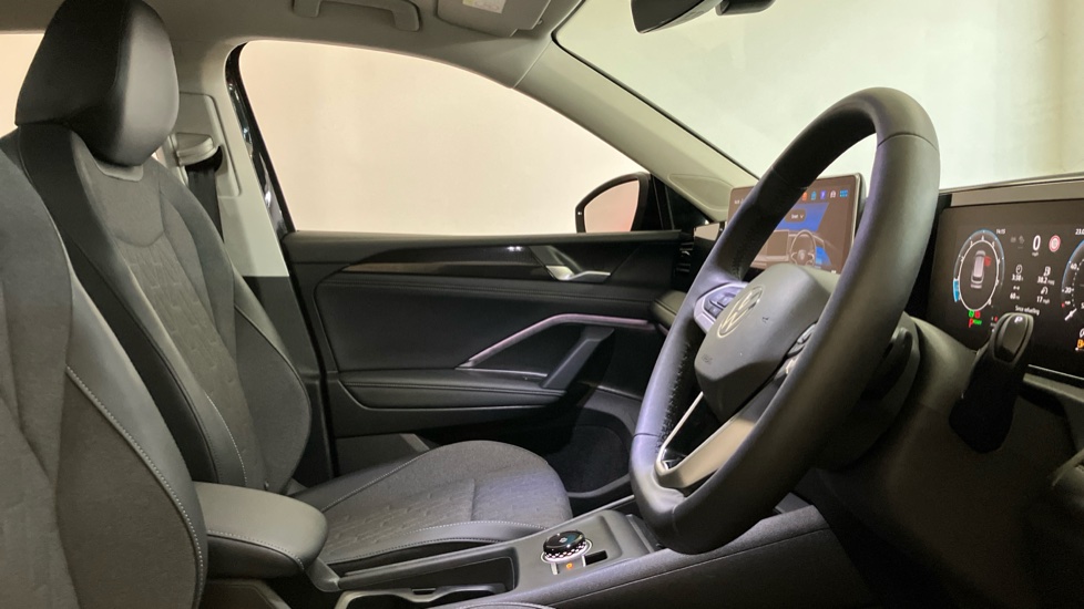 Volkswagen Tiguan 1.5 eTSI Match 5dr DSG Petrol Estate - Image 15