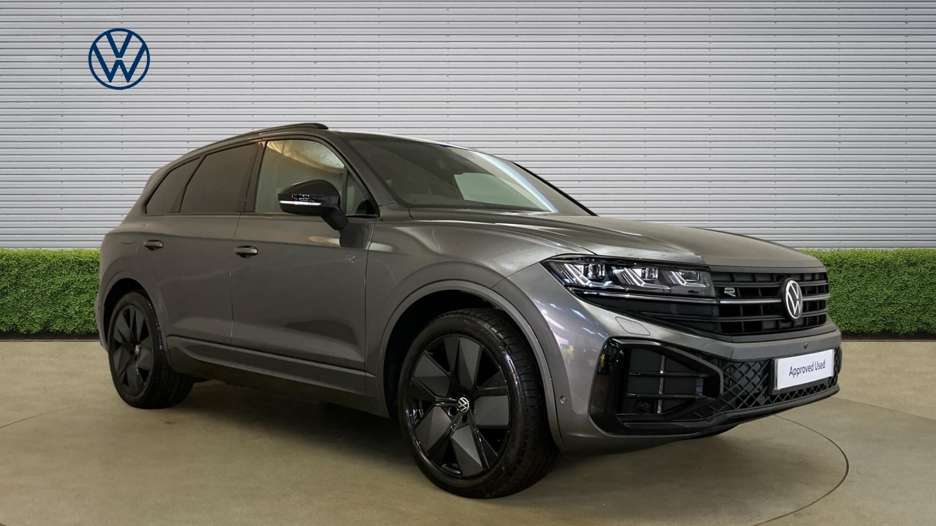 Volkswagen Touareg listing photo