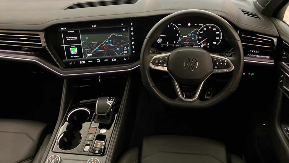 Volkswagen Touareg 3.0 V6 TDI 4Motion 286 Black Edition 5dr Tip Auto Diesel Estate - Image 9