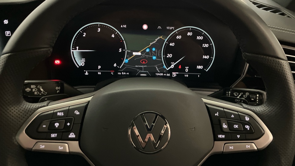 Volkswagen Touareg 3.0 V6 TDI 4Motion 286 Black Edition 5dr Tip Auto Diesel Estate - Image 10