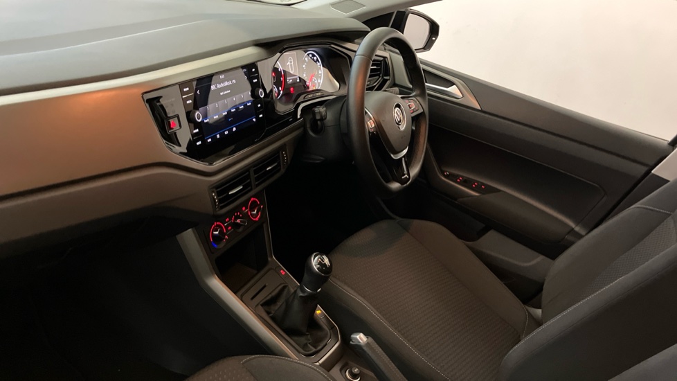 Volkswagen Polo 1.0 SE 5dr Petrol Hatchback - Image 2
